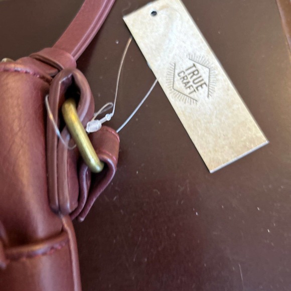 Women Faux Leather Burgundy Crossbody Shoulder Bag Stylish Handbag Soft Tote - Picture 4 of 11